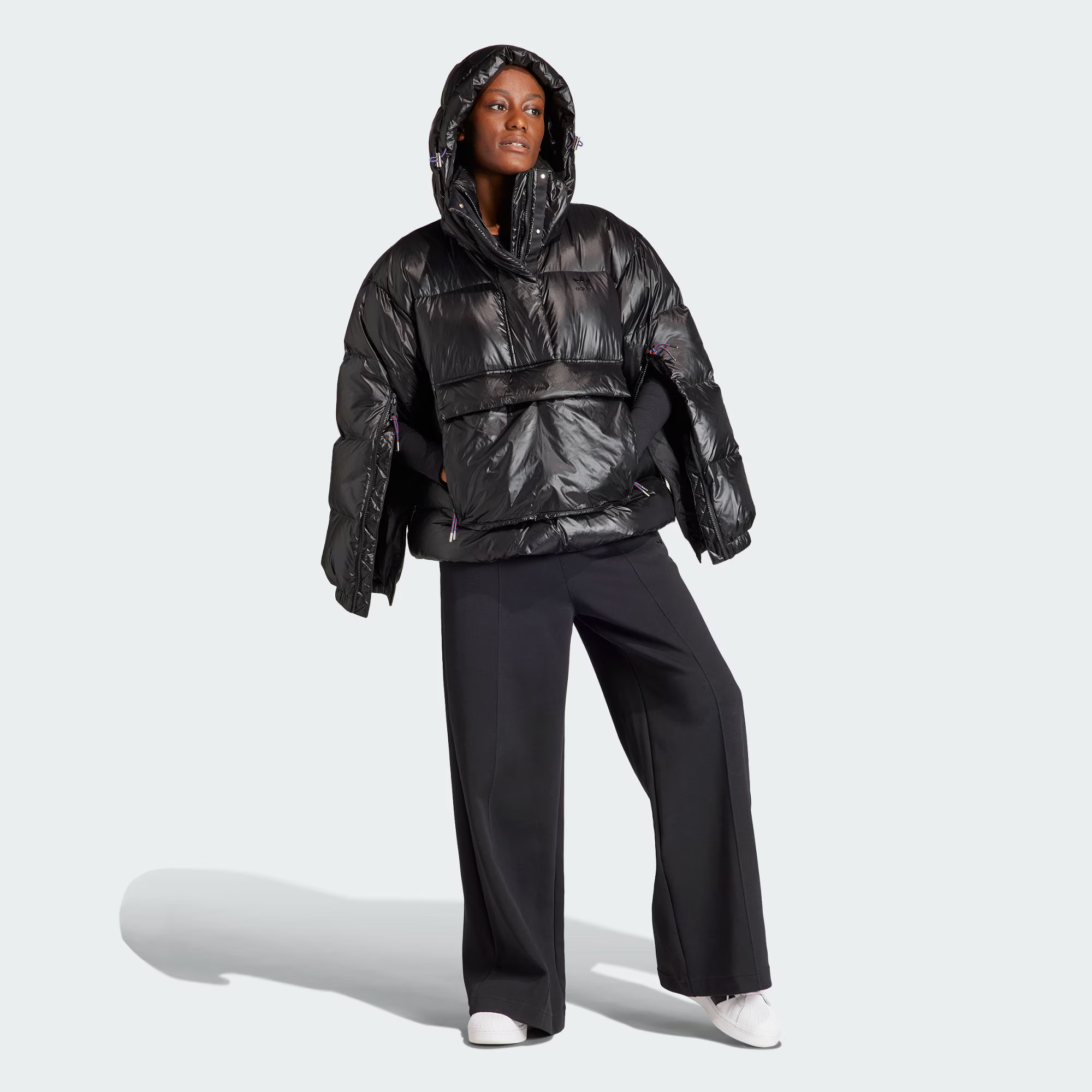 Adidas/阿迪达斯连帽短款女