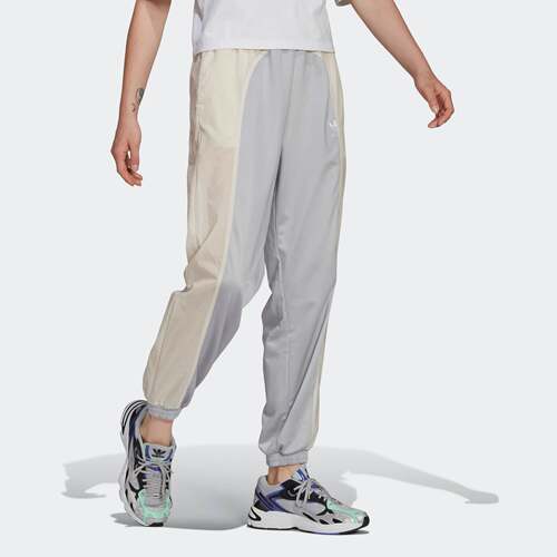 Adidas/阿迪达斯运动裤宽松型