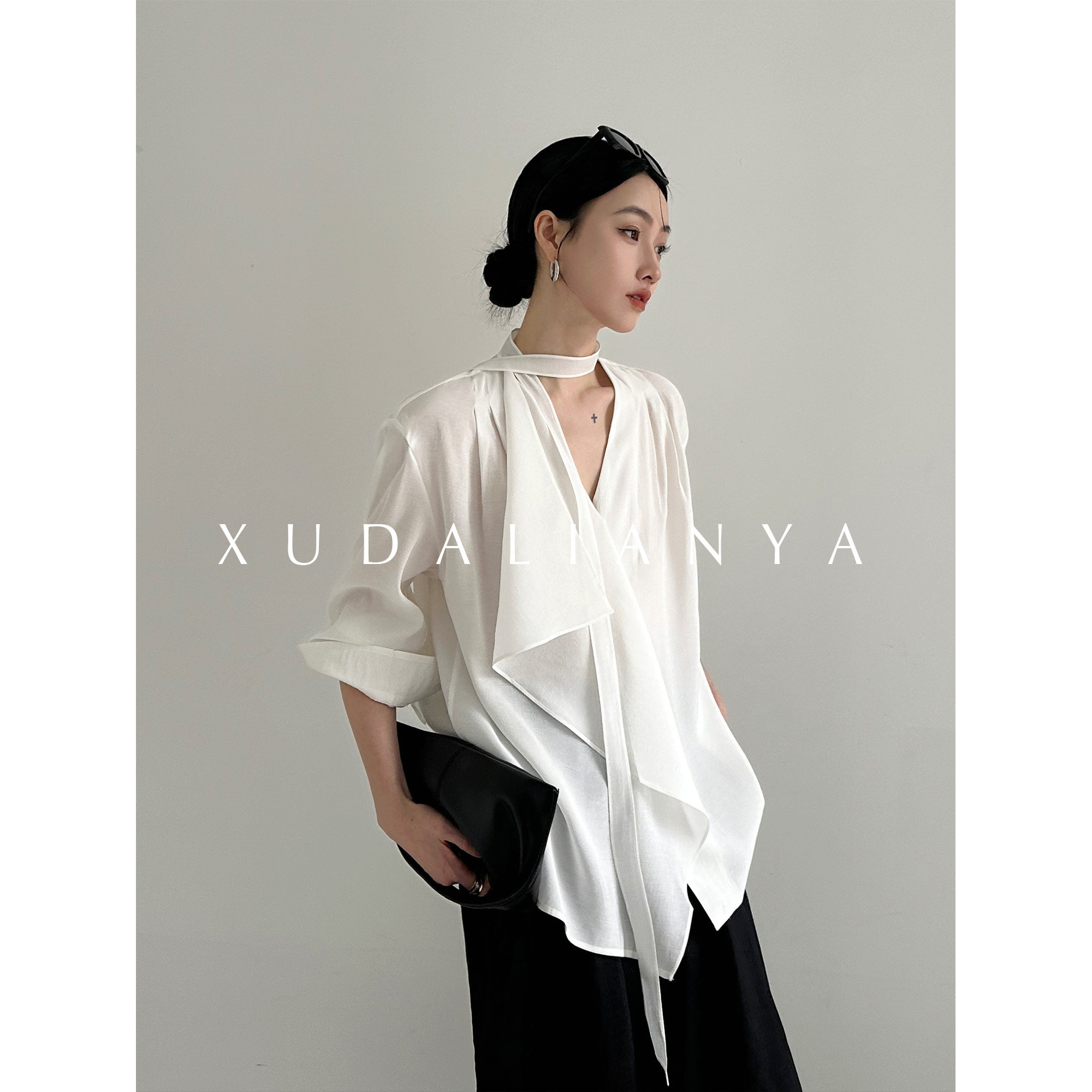 徐大脸吖定制 清爽小众不规则飘带上衣夏季薄款V领长袖白色衬衫女