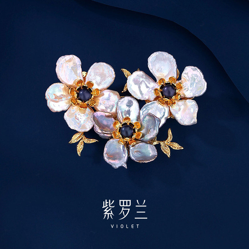 【紫罗兰正版】三梅胸针高档女个性梅花珍珠胸花生日礼物潮别针