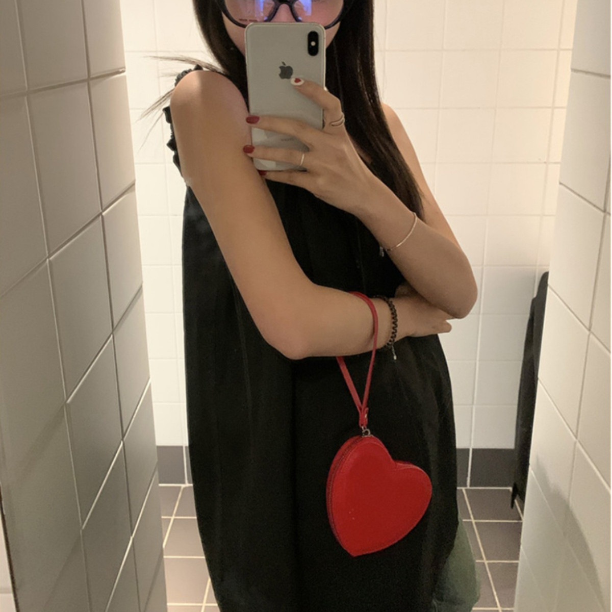 性感甜辣黑色短款吊带背心无袖裙子女2025夏季新款法式别致连衣裙图片
