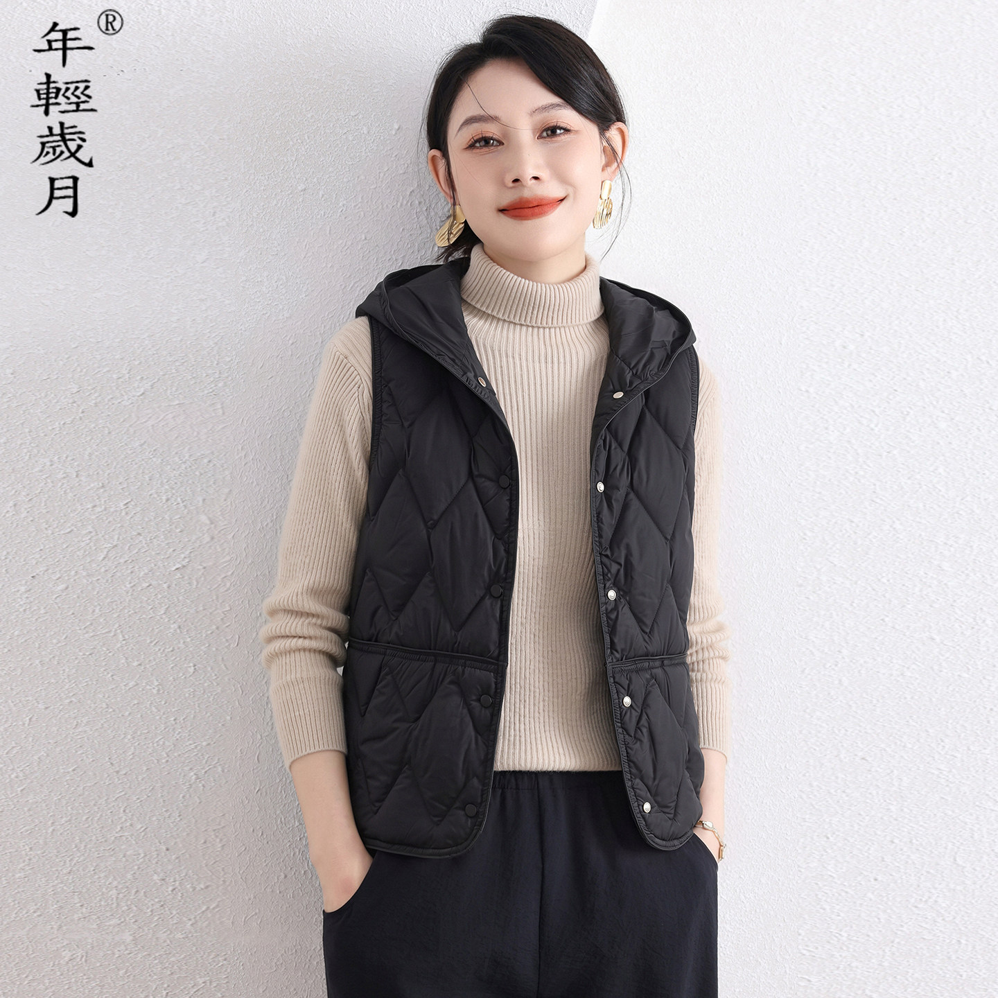 连帽羽绒马甲女轻薄短款叠穿保暖背心外套2026秋冬新款内胆马夹
