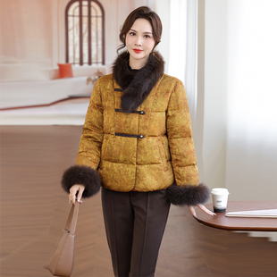 2026年新款鹅绒服国风中老年羽绒服女款洋气妈妈冬装狐狸毛领外套