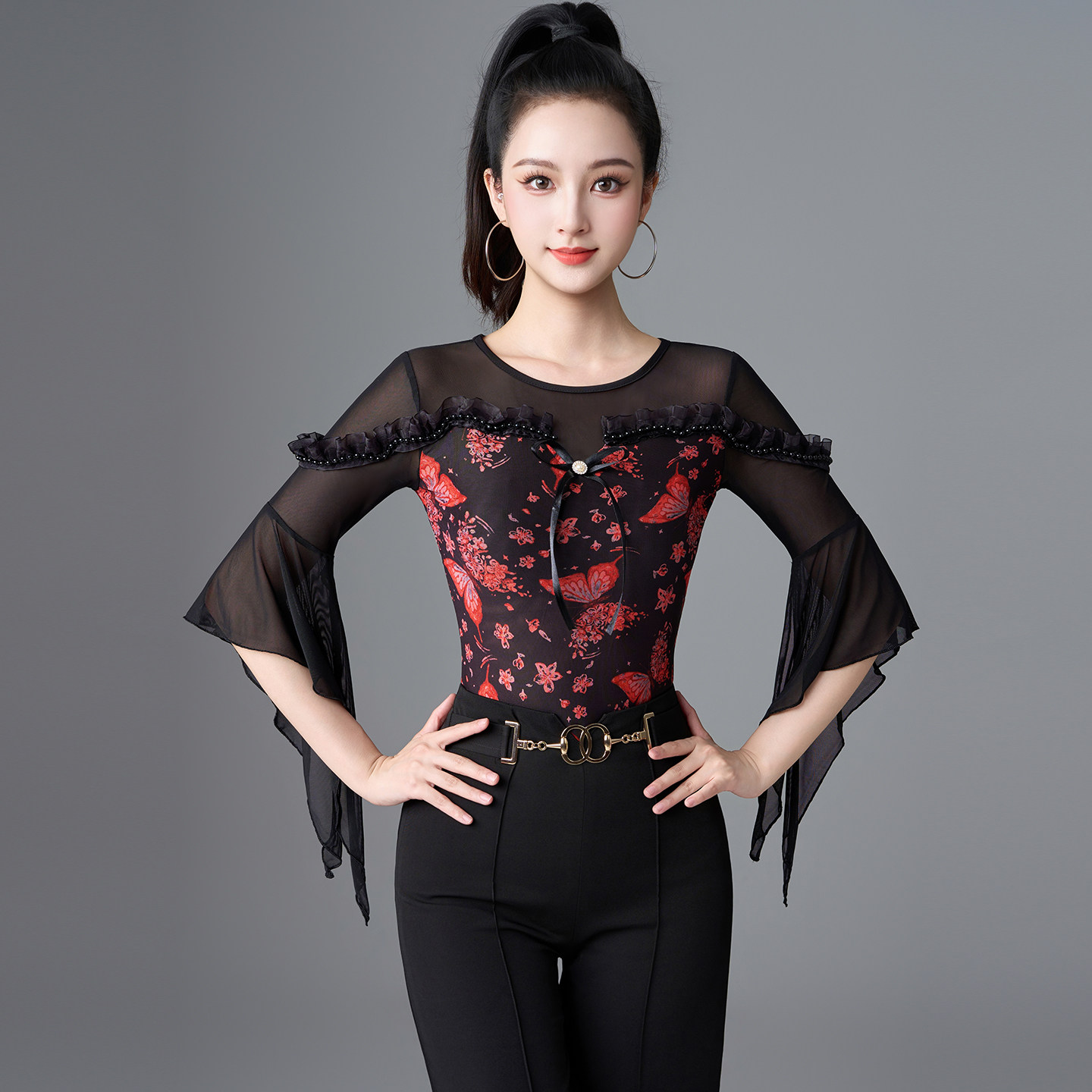 摩登舞练功服上衣女新款2026年国标华尔兹拉丁跳舞蹈连体网纱中袖