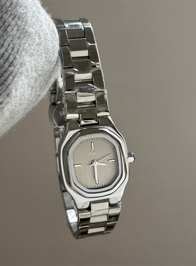 格雷灰色轻奢时尚手表女ins冷淡风时尚复古高级感精致腕表小方表