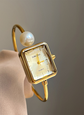 小方块珍珠手镯女士手表名媛风小众设计时尚简约国风复古精致腕表