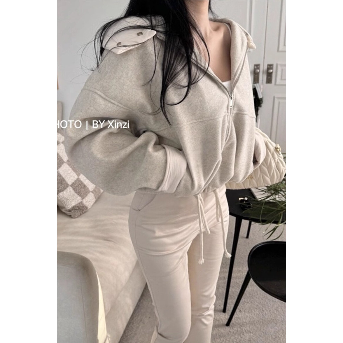 休闲风连帽拉链卫衣女短外套