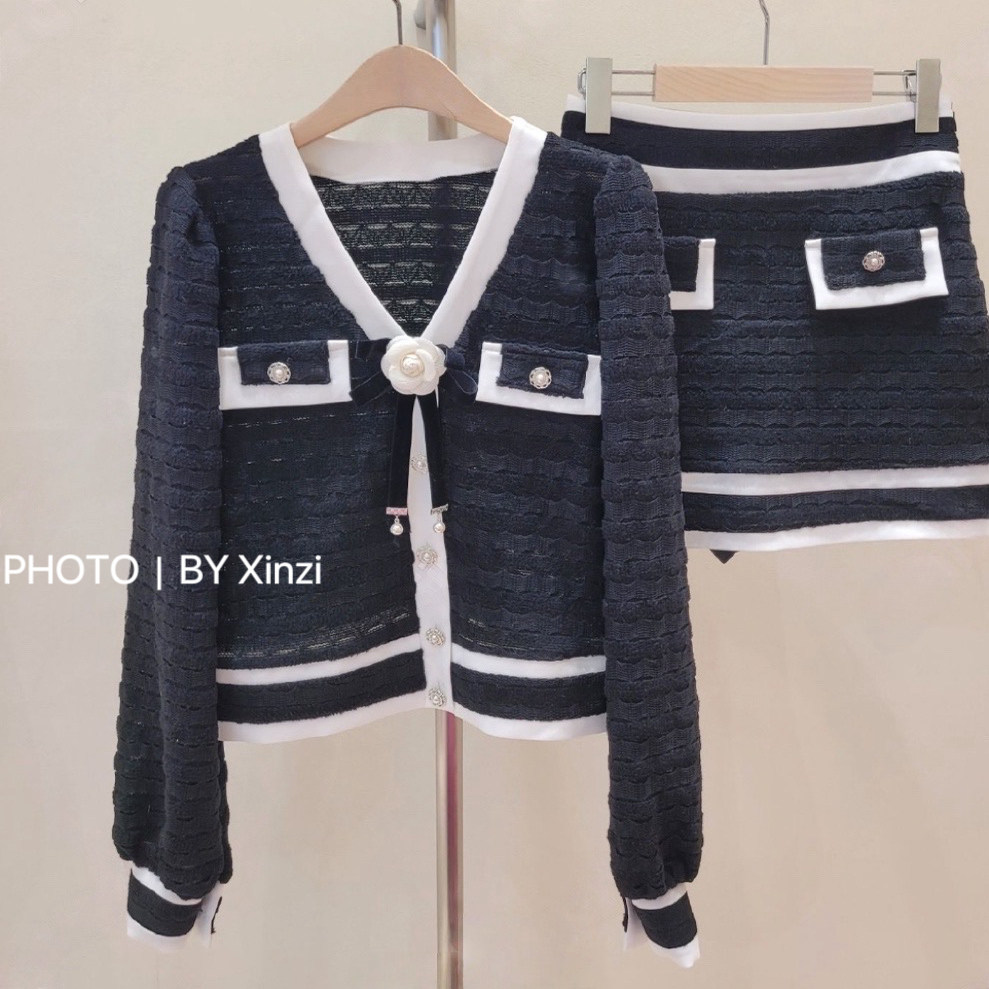 辛子韩国代购法式小香风套装女拼色V领针织外套包臀短裙两件套