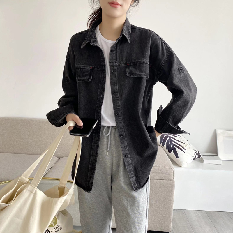 复古黑色牛仔外套女设计感小众秋季新款水洗百搭中长款衬衫女上衣