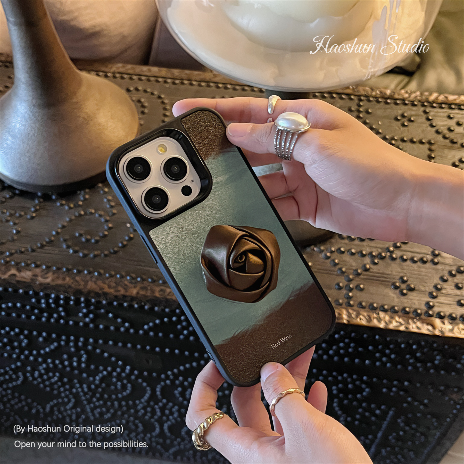 三星s24+蚕丝纹全包硬壳