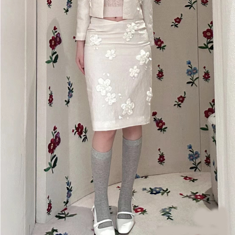 通勤气质立体花朵钉珠直筒半身裙