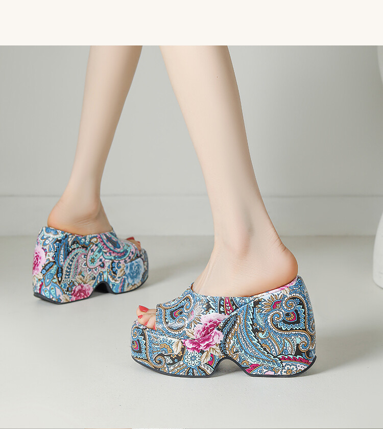 2024年拖鞋外穿女夏新款厚底松糕一字拖时尚百搭中国风印花凉