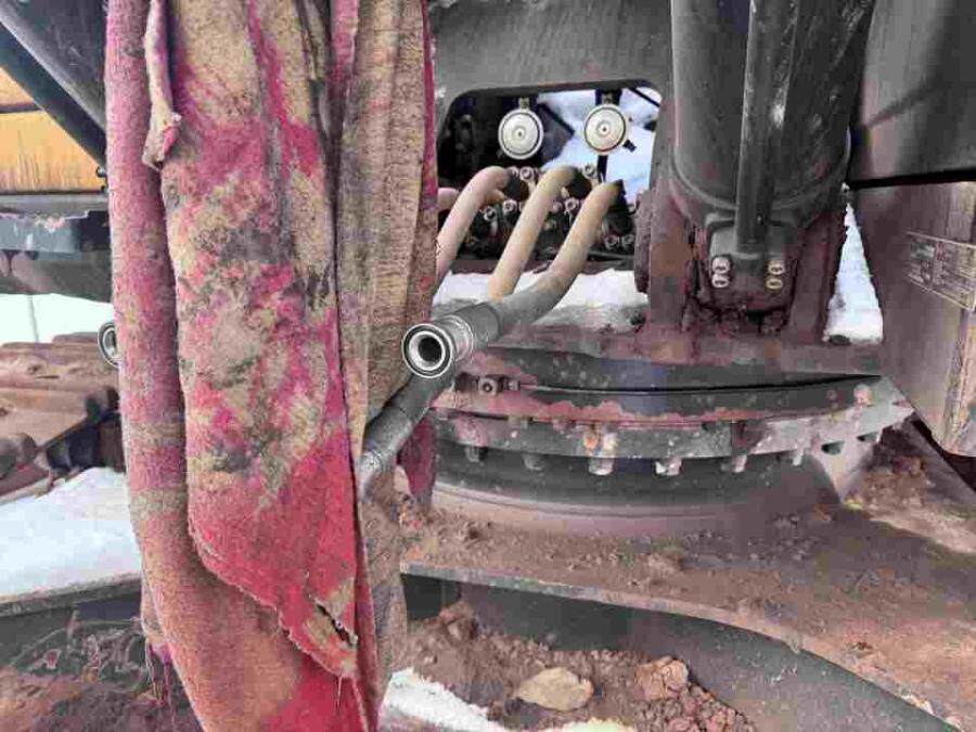 4月26日乌鲁木齐三一牌挖掘机一台SY037MCC36028网络拍卖公告