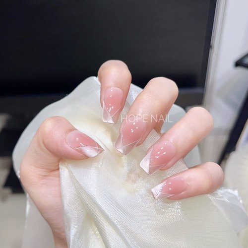冰透斜边法式猫眼纯欲腮红穿戴甲