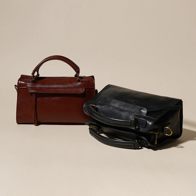 日本品质新款2025春夏时尚休闲小方包百搭高级感牛皮单肩女包简约