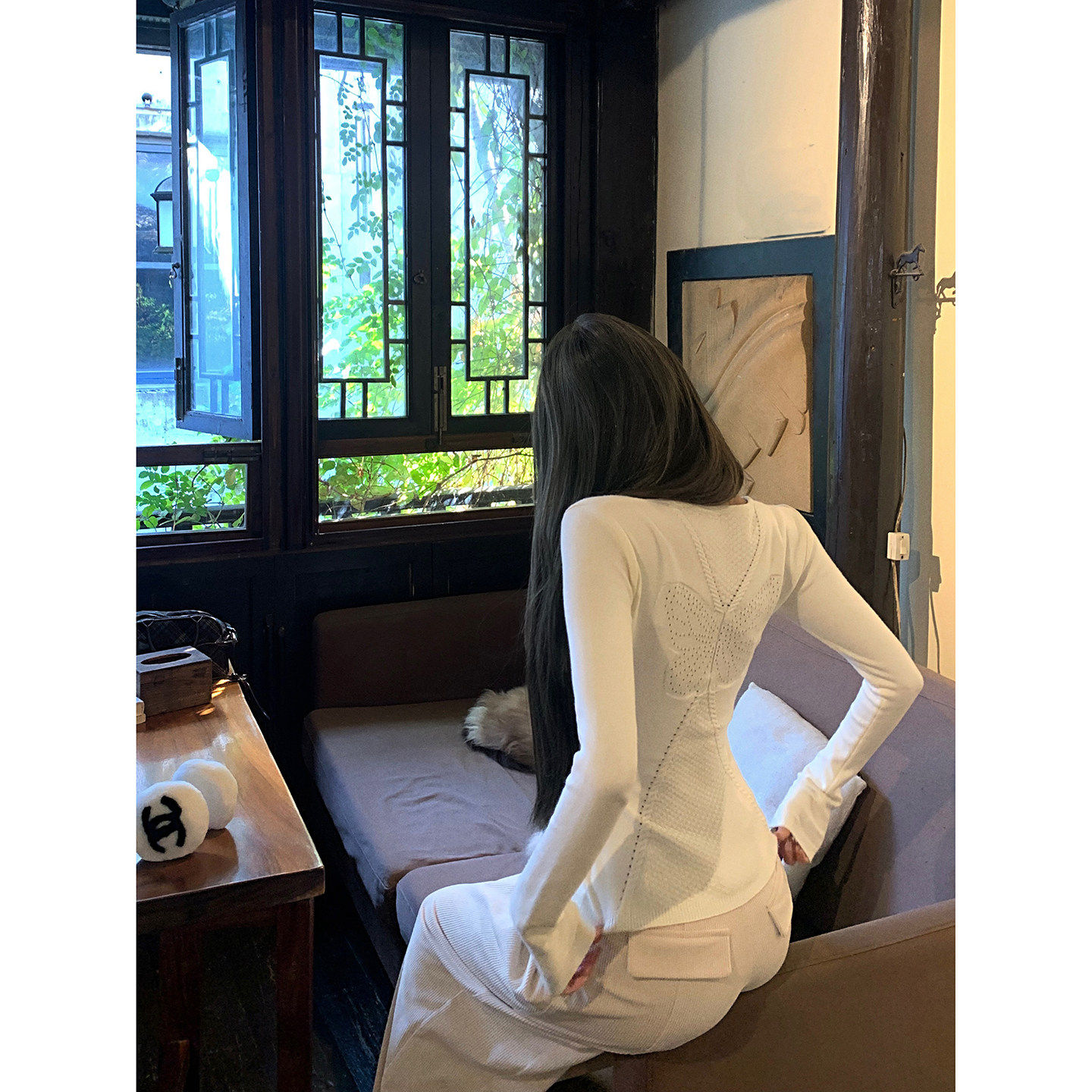 Tongiiuu 双生蝴蝶 镂空V领毛衣女修身显瘦内搭针织衫打底上衣春