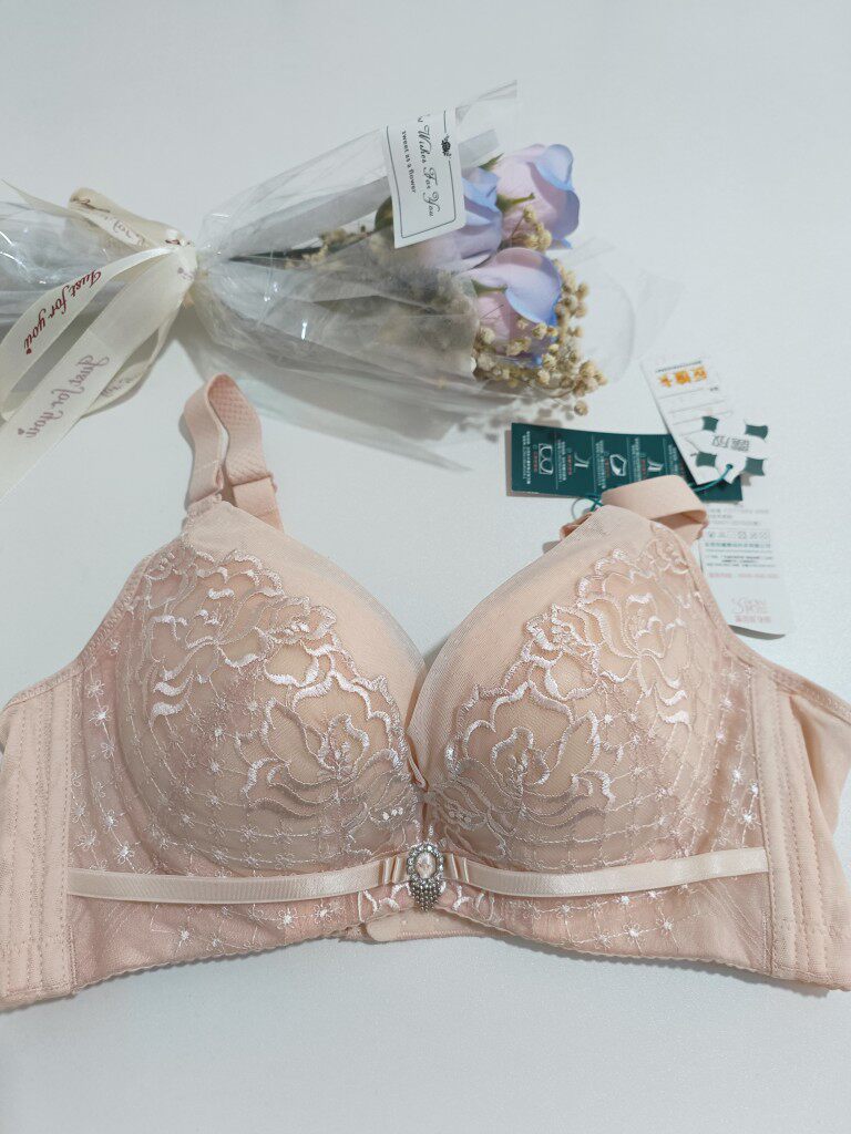 露蒂诗专柜文胸69629上薄下厚聚拢增大小胸调整内衣四排扣75a75b