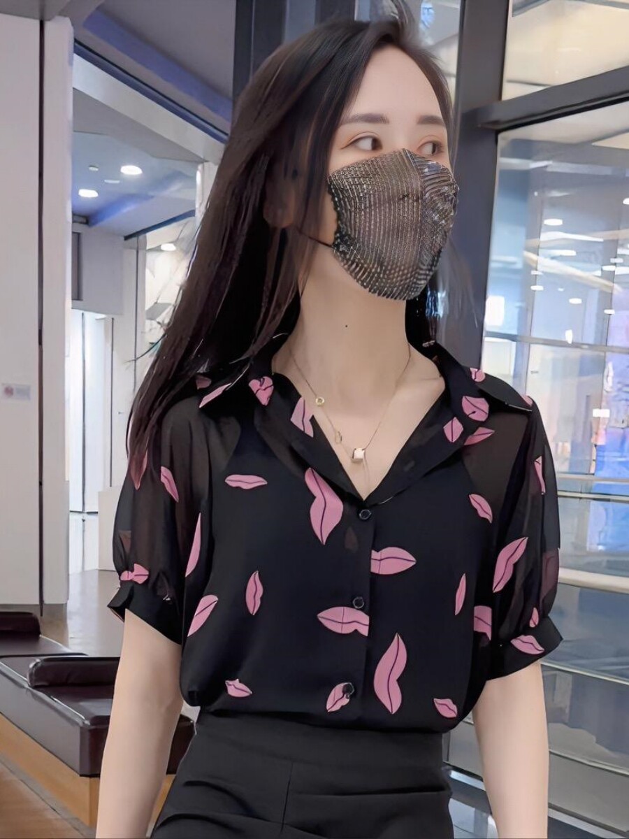 高级感嘴唇印花衬衫女2025夏季新款时尚减龄雪纺碎花翻领短袖上衣