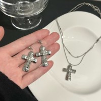 小眾設計高級感十字架耳環(huán)女