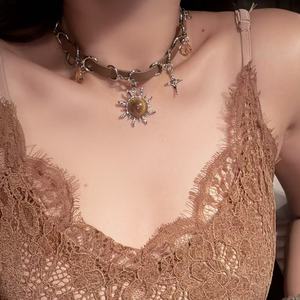 美拉德棕色炽烈太阳星芒项链项圈小众设计高级感复古辣妹颈链男女