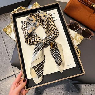 法式 百搭小方巾文艺飘带围巾高级感领巾 复古丝巾女士腰果时尚