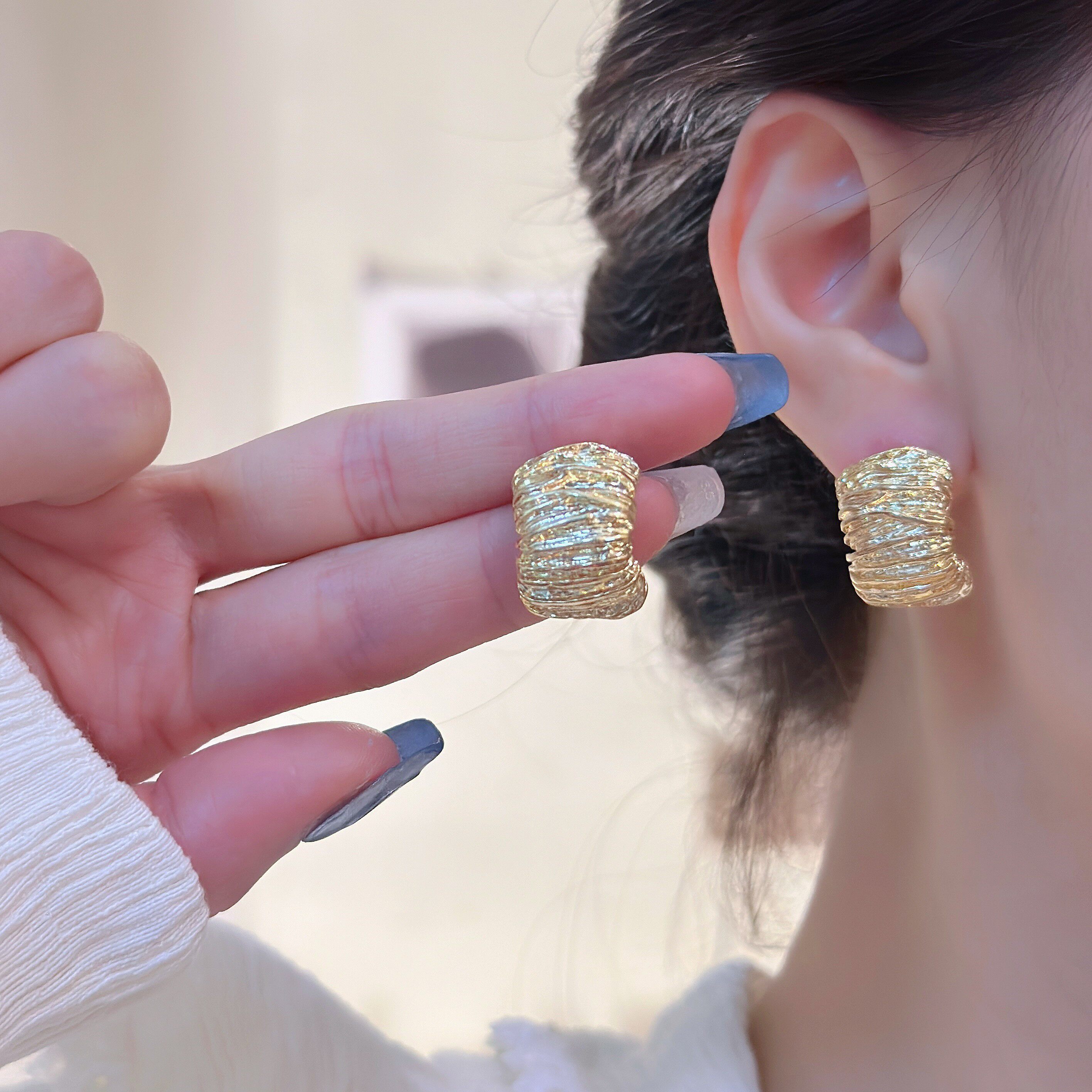 港风金属褶皱不规则弧形耳钉气质轻奢高级感小众时尚独特耳环耳夹,饰品/流行首饰/时尚饰品新,耳环,淘宝优惠券,粉丝福利购,淘宝优惠卷