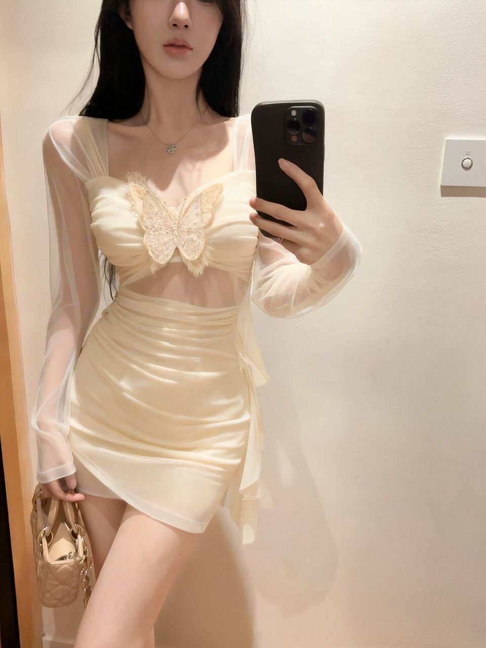 温柔系仙女风连衣裙深v领低胸减龄紧身性感显身材透视短款包臀裙