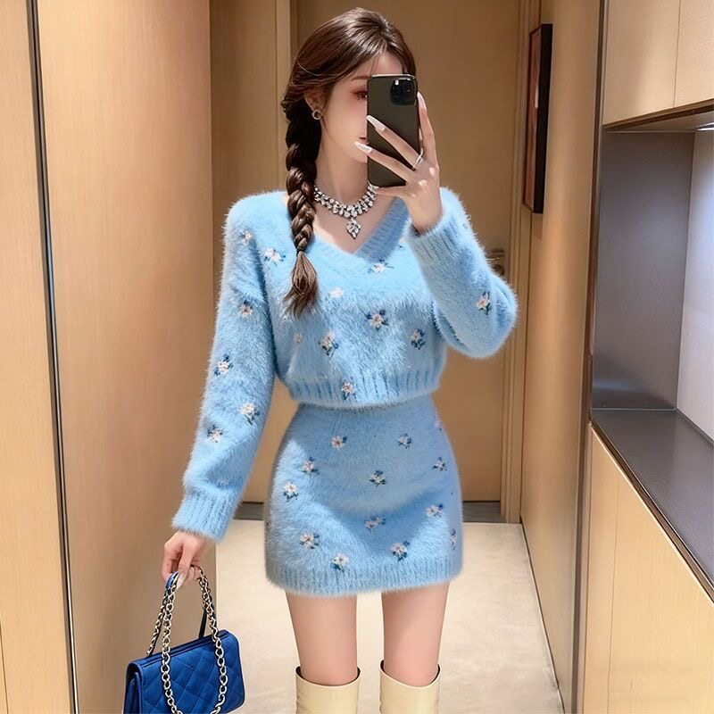 冬季穿搭一整套女2025年新款氛围感小香风毛衣气质显瘦短裙两件套