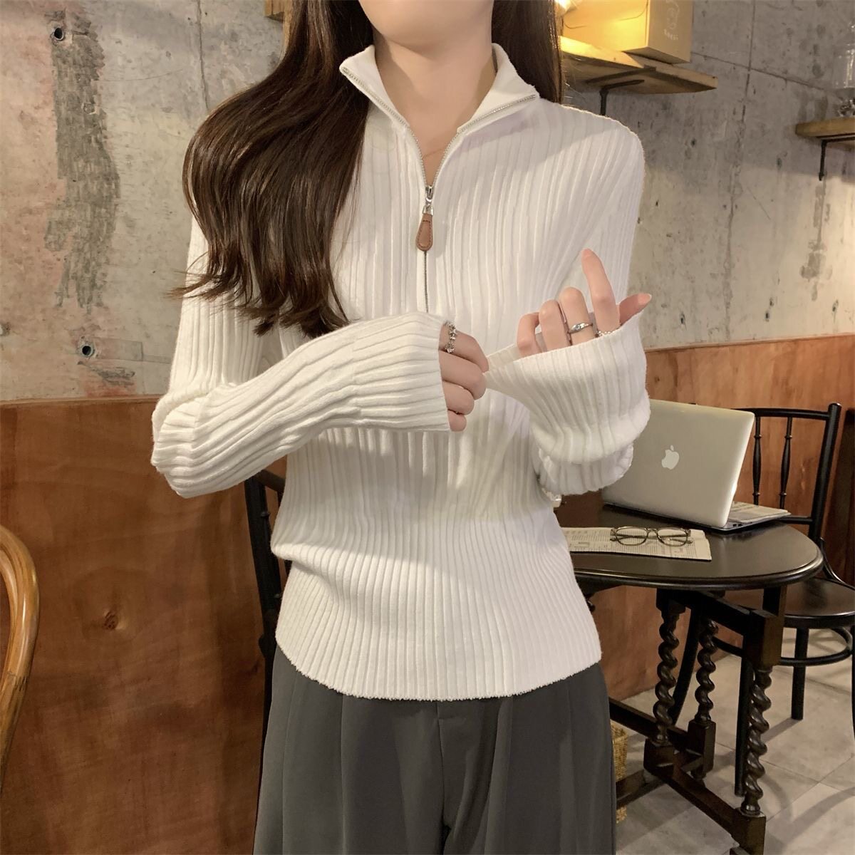 法式坑条高级感毛衣女秋冬2026新款修身拉链半高领针织打底衫上衣