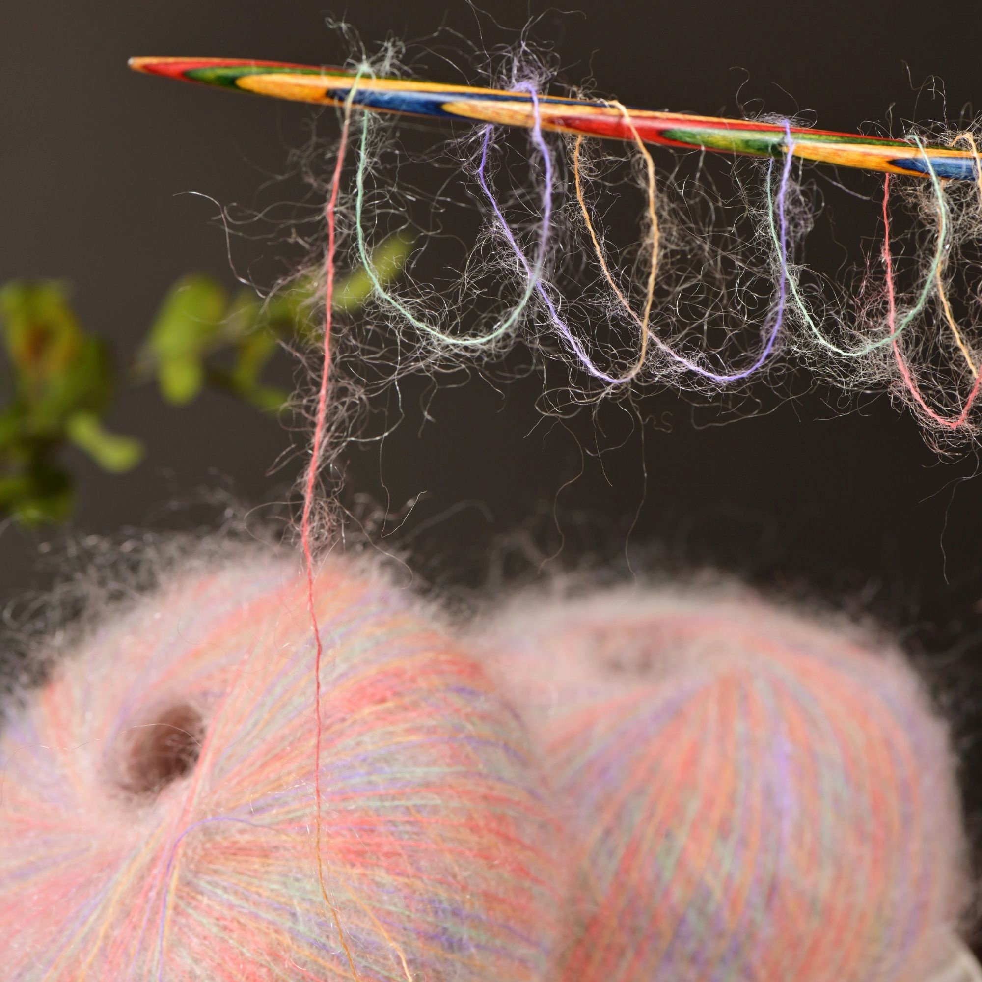 糖果 超柔软幼马海毛段染手工编织围巾披肩57%幼马海毛15%羊毛线,服饰配件/皮带/帽子/围巾,毛线,淘宝优惠券,粉丝福利购,淘宝优惠卷