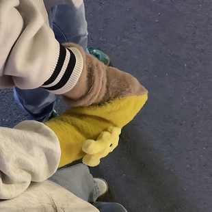 冬天也能牵手！针织保暖情侣双人手套牵手可触屏秋冬防风连体手套