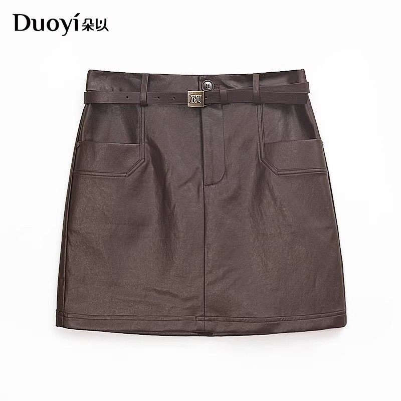 朵以2025冬季新品时尚气质PU短裙皮裙迷你半身裙A字裙40DD627005