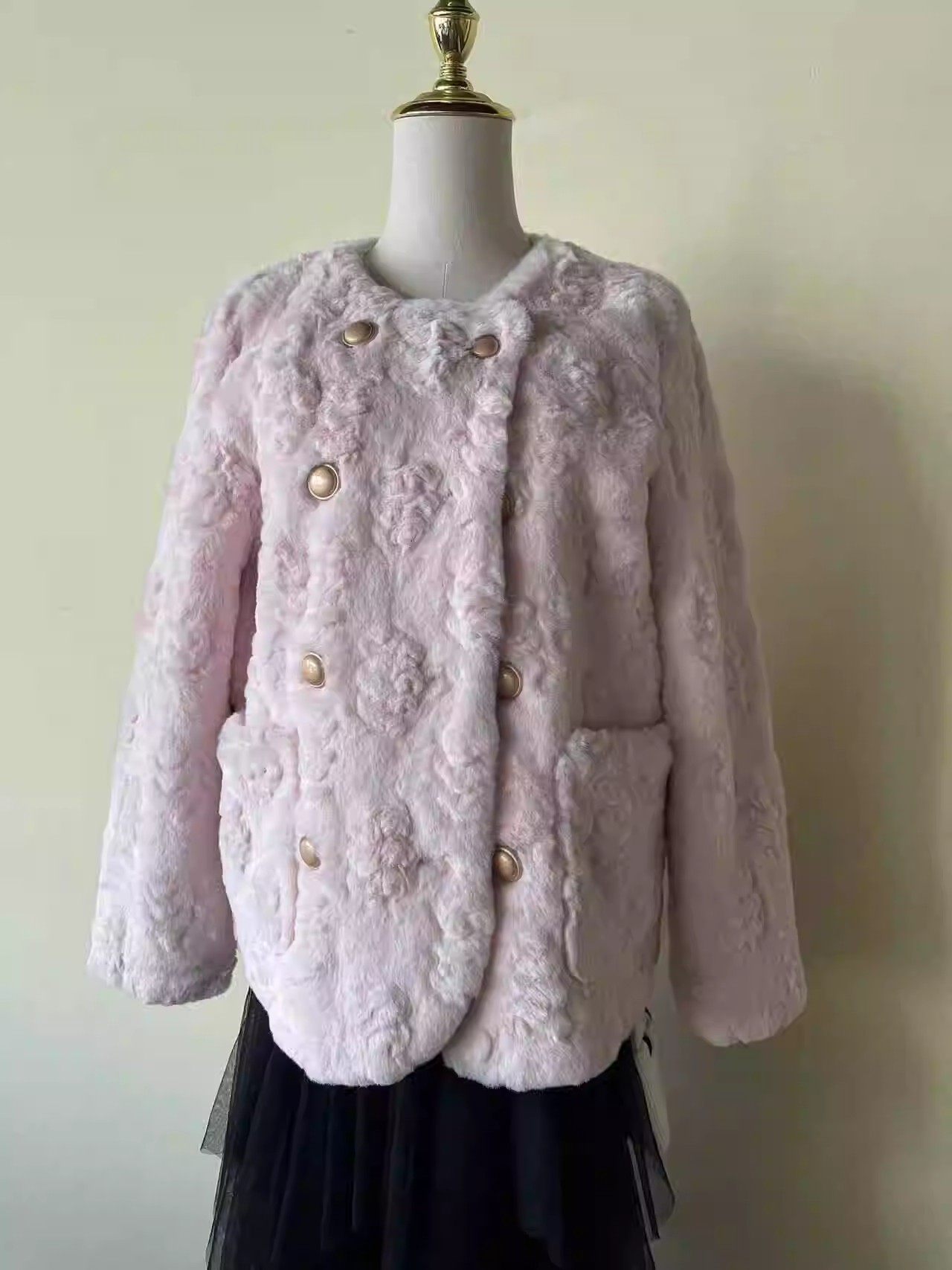 朵以小香风扣子仿皮毛肯衣