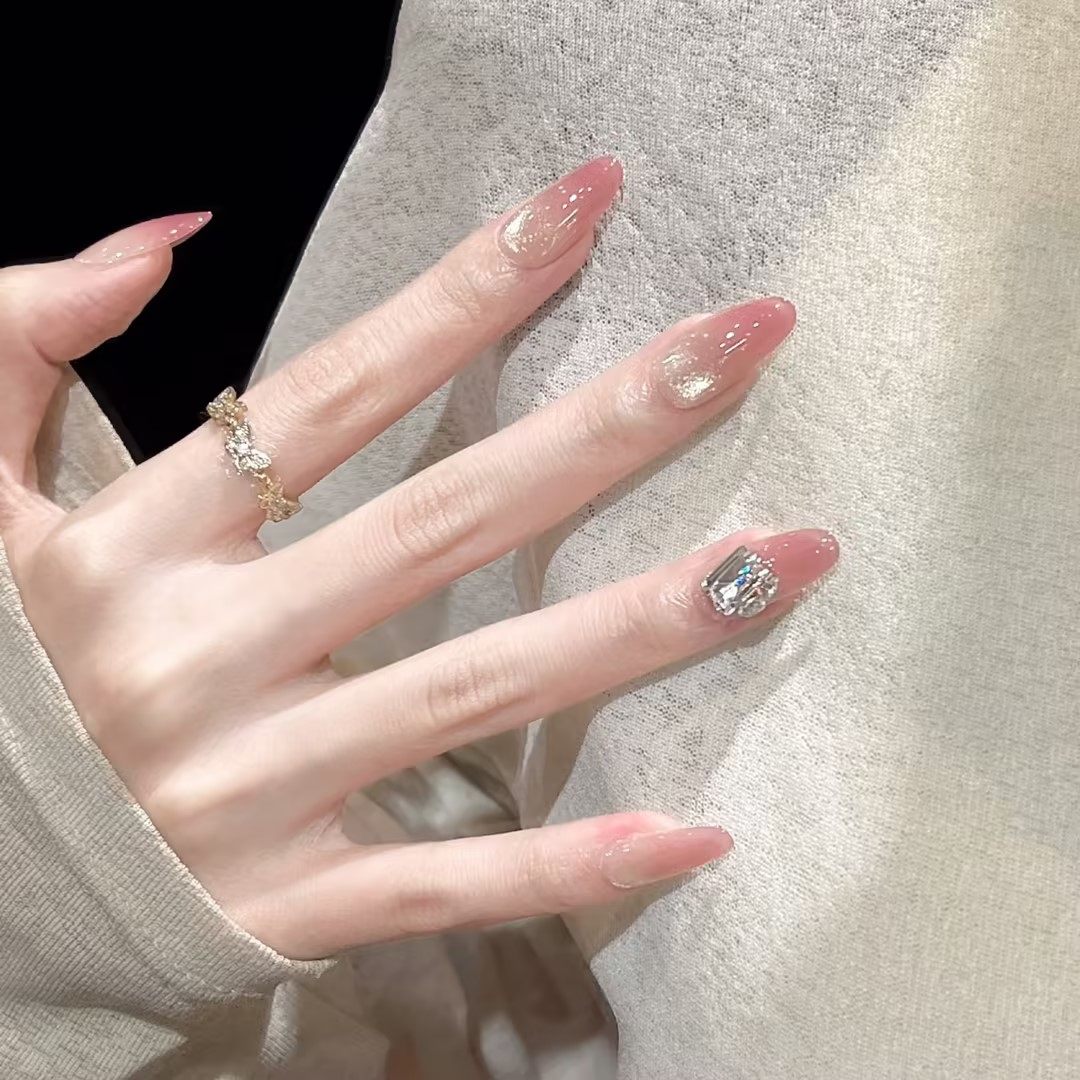 秋冬纯手工粉色渐变显白猫眼美甲