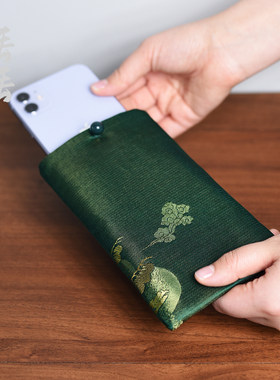 高档手机收纳布袋子织锦缎丝绸智能苹果华为竖款保护袋零钱包通用