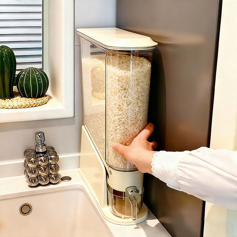 日本米桶家用防虫防潮密封米缸2025新款食品级小型夹缝专用窄长型