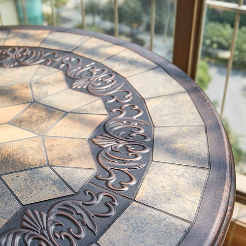 Столы на открытом воздухе и стулья хрустальные алюминиевые отдыха на открытом воздухе.