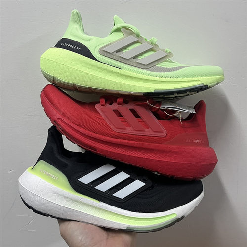 缓震跑步鞋阿迪达斯轻质