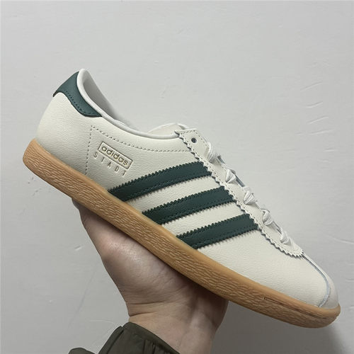 Adidas经典低帮德训鞋