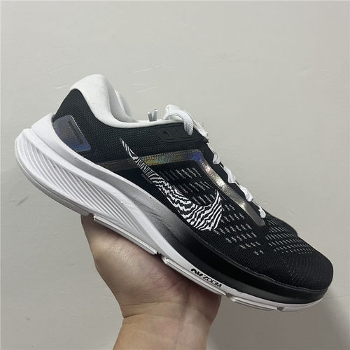 耐克男女跑步鞋缓震透气