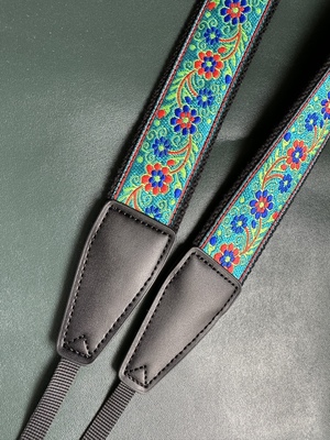 精美绣花通用相机背带UNIKSTRAP