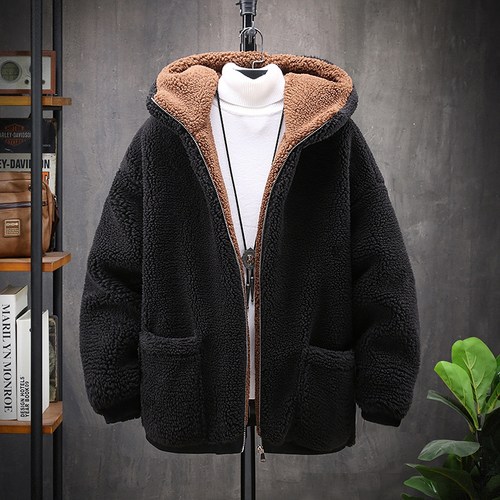 纯色简约，连帽设计，保暖舒适