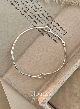 Cloudss 「枝蔓诗歌」搭配王纯银简约小众设计ins风藤蔓质感手镯