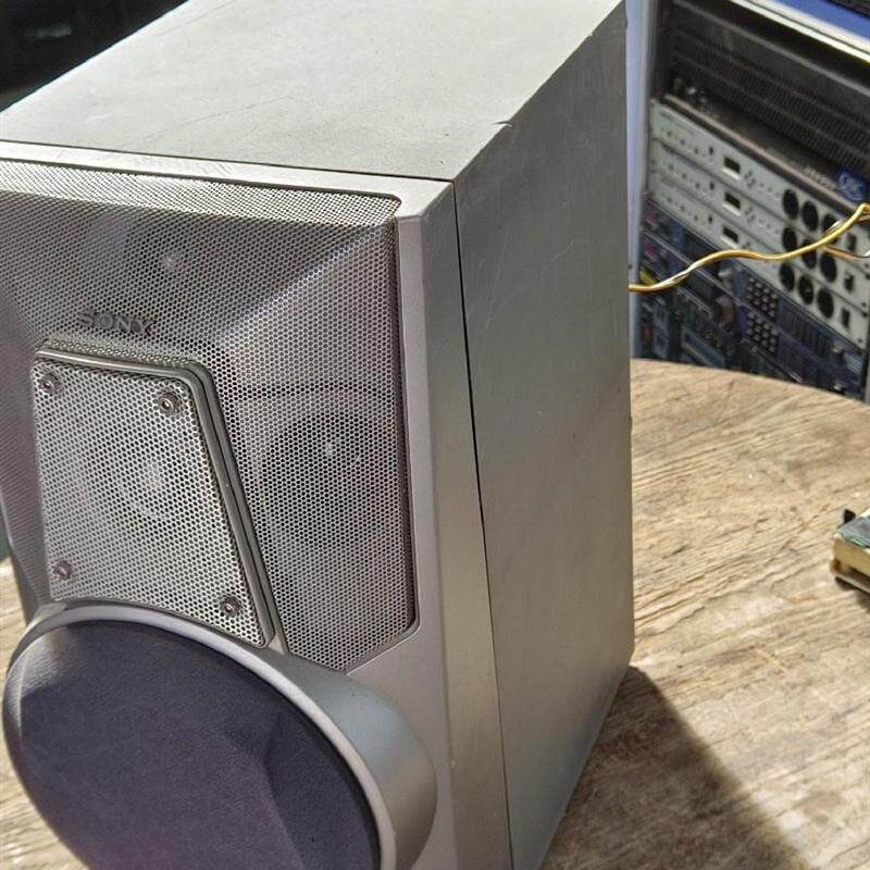 (议价)索尼ss~v5500音箱,一只,实物图片,外表划痕,声音不错