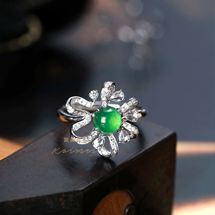 凯美珠宝18K金蛋面翡翠钻石戒指花型环绕造型浪漫华丽附证可定制