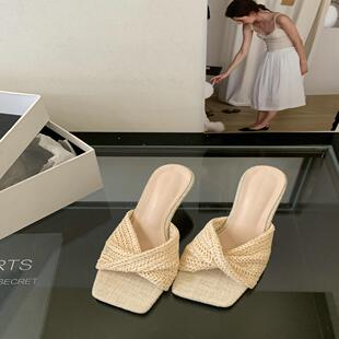 夏日草编坡跟凉鞋女夏2025新款法式气质穆勒高跟鞋