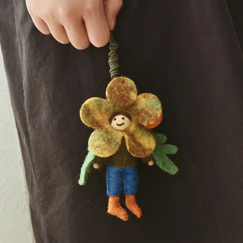 2025(想开了)女孩挂饰花朵卡通包包挂件情侣车挂小众设计手工潮流