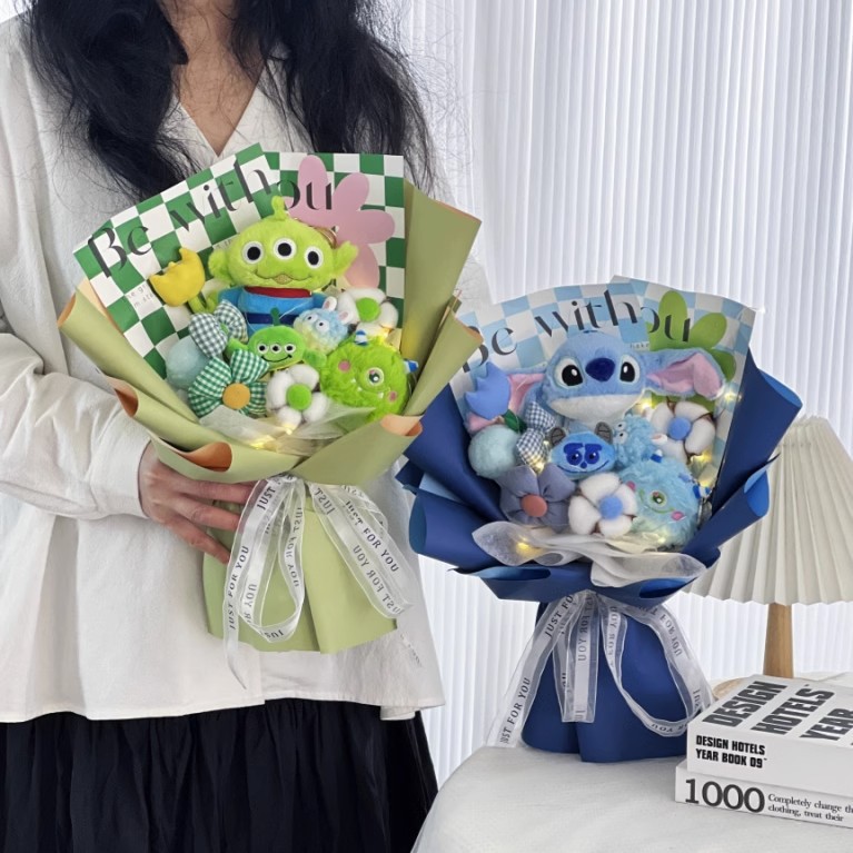 三眼仔史迪仔卡通手捧花玩偶花束毕业生日送女生情人节七夕礼物
