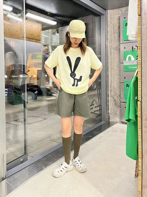 短袖生肖薄兔图形女新款T恤