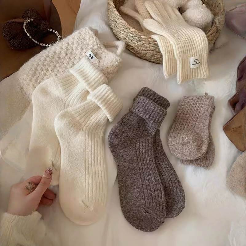 羊毛保暖袜子女中筒袜秋冬款加厚加绒羊绒毛绒睡眠冬天长袜滑雪袜